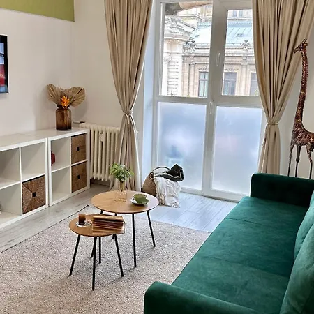 Apartment History Museum 2 *